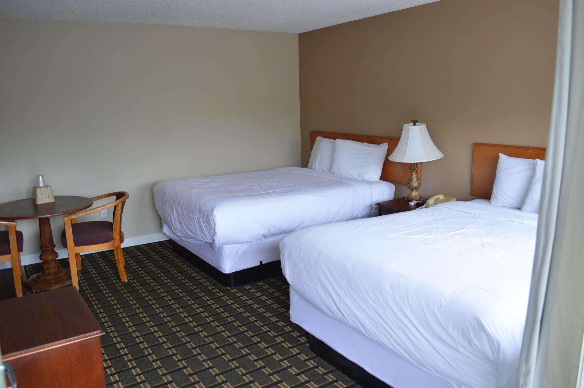 Nashoba Valley Inn & Suites Ayer Dış mekan fotoğraf